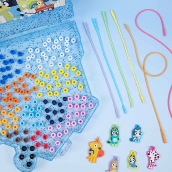 MOOSE Bluey Friendship Jewelry Set With Case - Picture 3 of 15